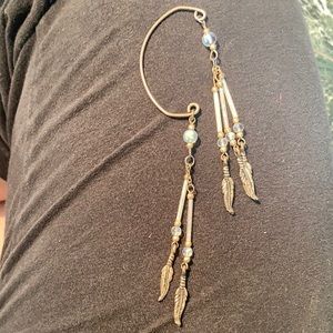 Ear cuff
